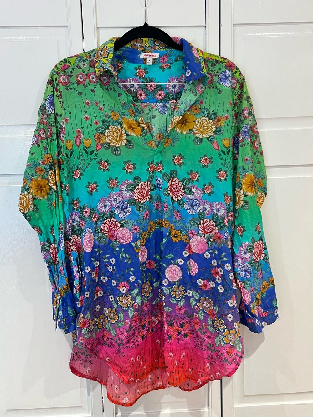 EUC Johnny Was Rainbow Floral Colorful Multicolored Henley Blouse